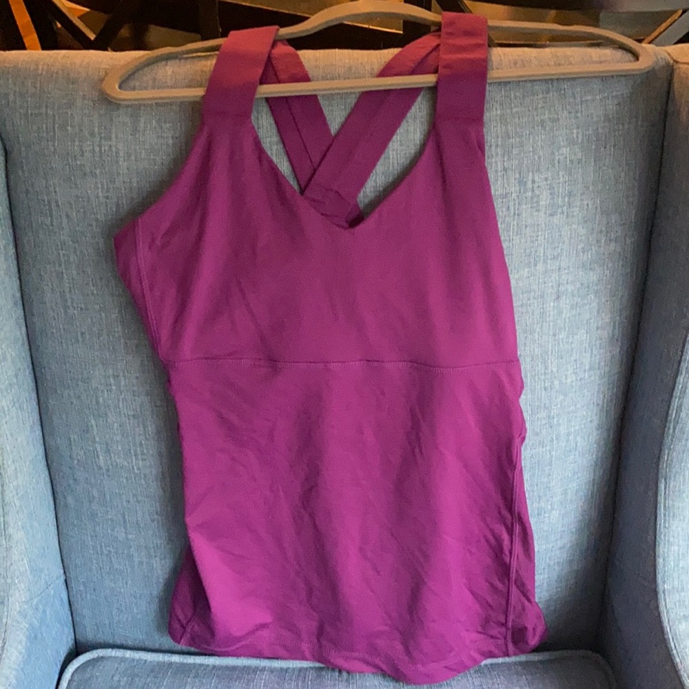 COPY - Lululemon workout tank
